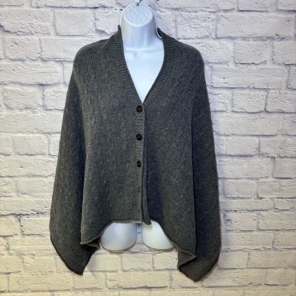 VINCE 100% Cashmere Gray Cable Knit Poncho Shawl Cape Sweater One Size Luxury - Picture 1 of 12